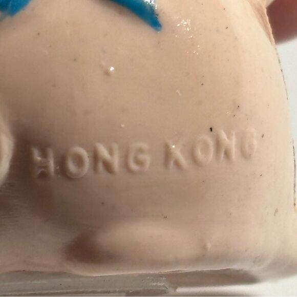 Vintage 1960’s Plastic Pig Salt and Pepper Shakers Anthropomorphic Hong Kong - Picture 6 of 6